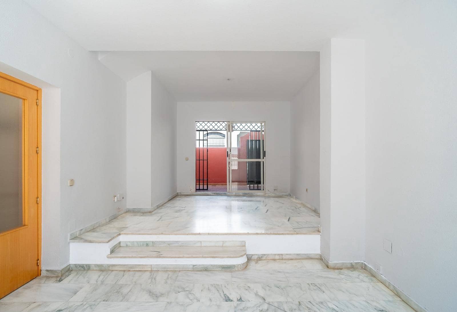 3 quarto Moradia em Banda para venda em Marbella com garagem - 420 000 € (Ref: 10078652)