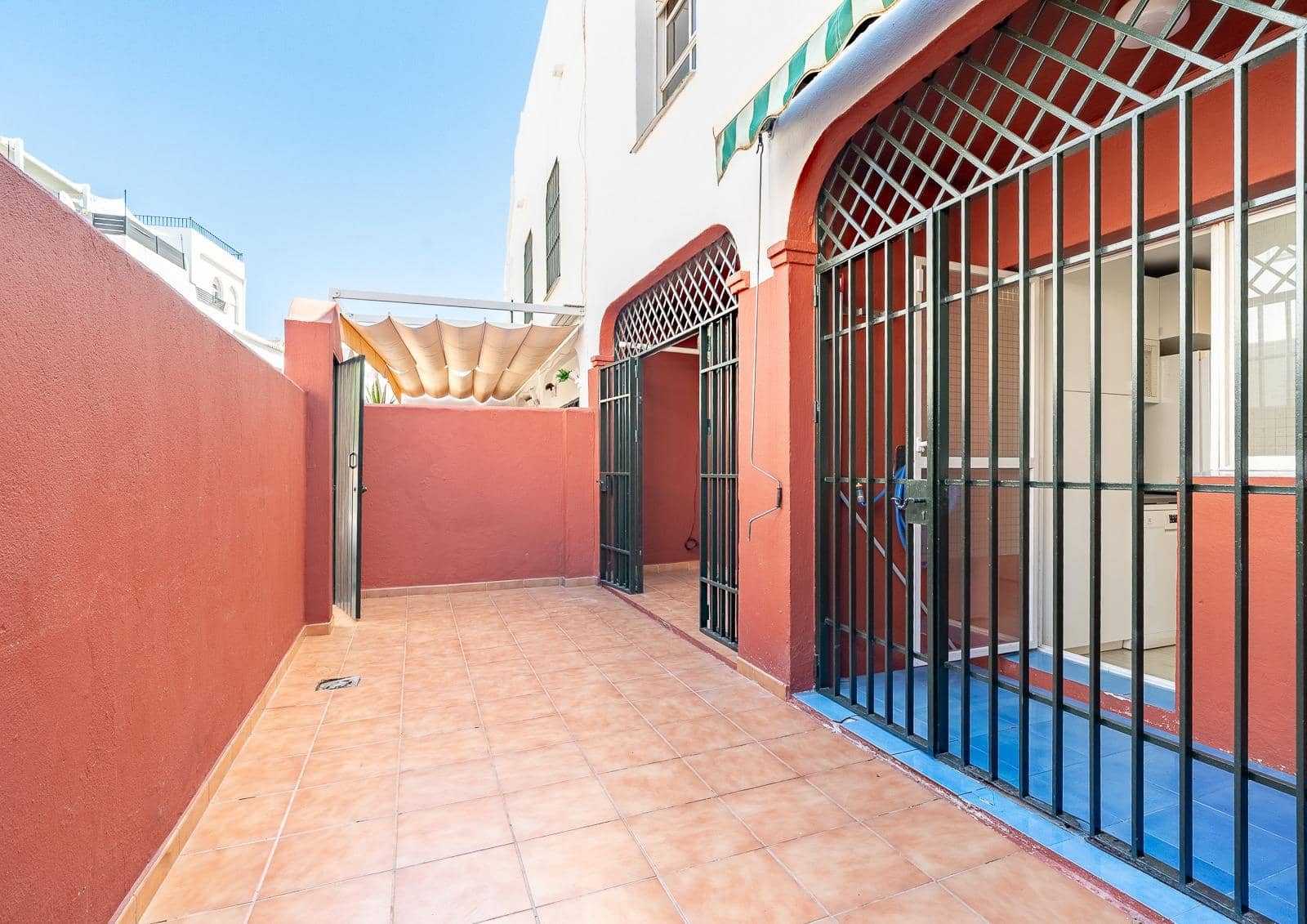 3 quarto Moradia em Banda para venda em Marbella com garagem - 420 000 € (Ref: 10078652)