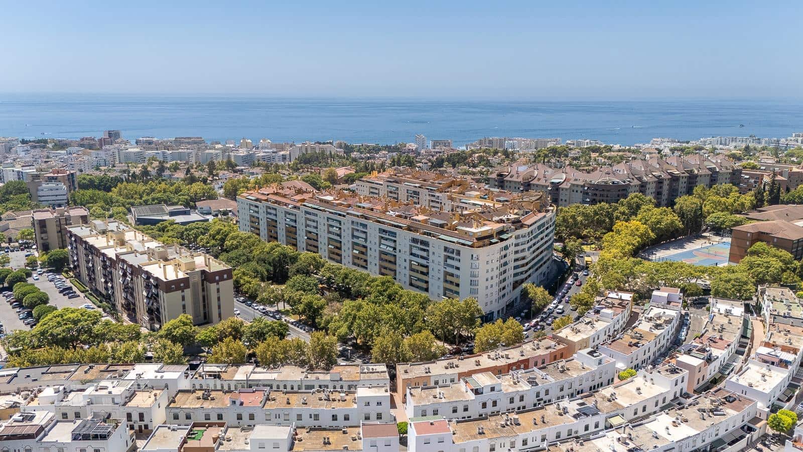 3 quarto Moradia em Banda para venda em Marbella com garagem - 420 000 € (Ref: 10078652)