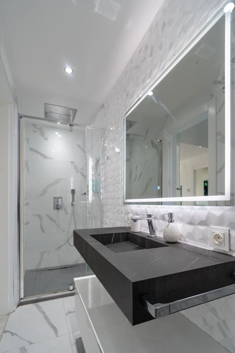 5 camera da letto Villetta Bifamiliare in vendita in Marbella con piscina garage - 1.100.000 € (Rif: 10078653)
