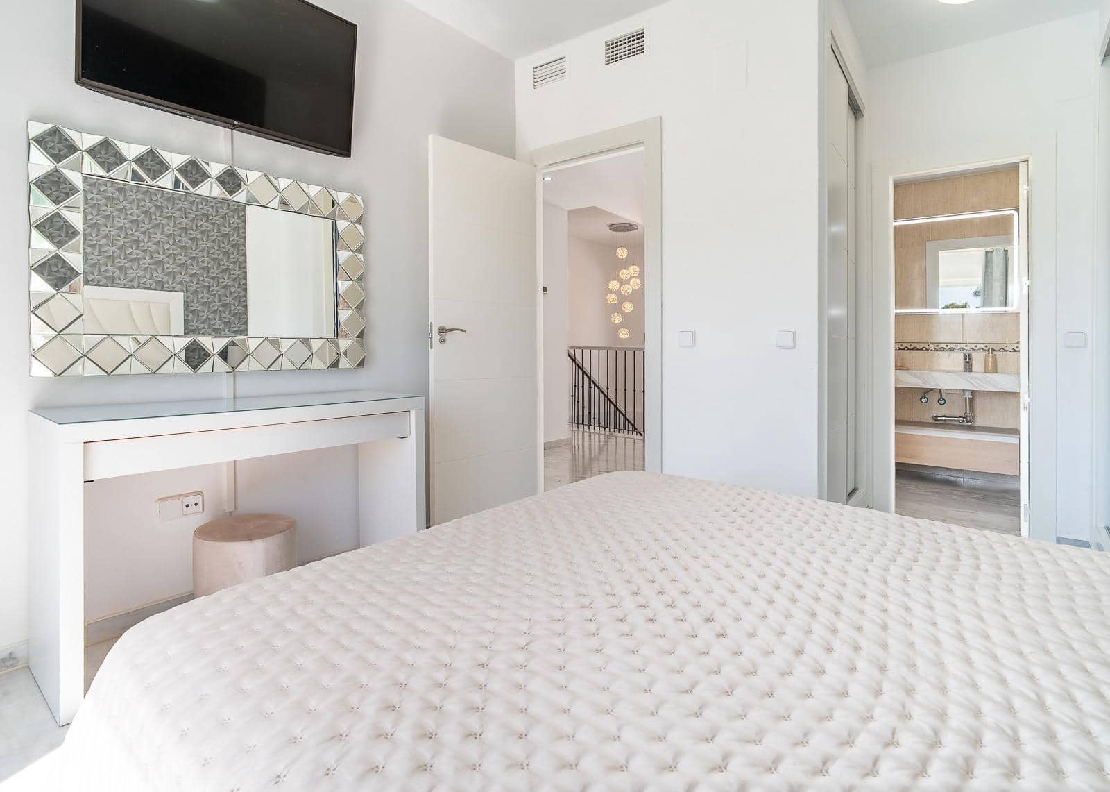 5 camera da letto Villetta Bifamiliare in vendita in Marbella con piscina garage - 1.100.000 € (Rif: 10078653)