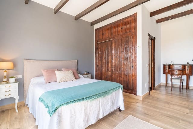 4 Zimmer Villa zu verkaufen in Valtocado - La Alquería - La Atalaya, Mijas mit Pool Garage - 1.250.000 € (Ref: 10078656)