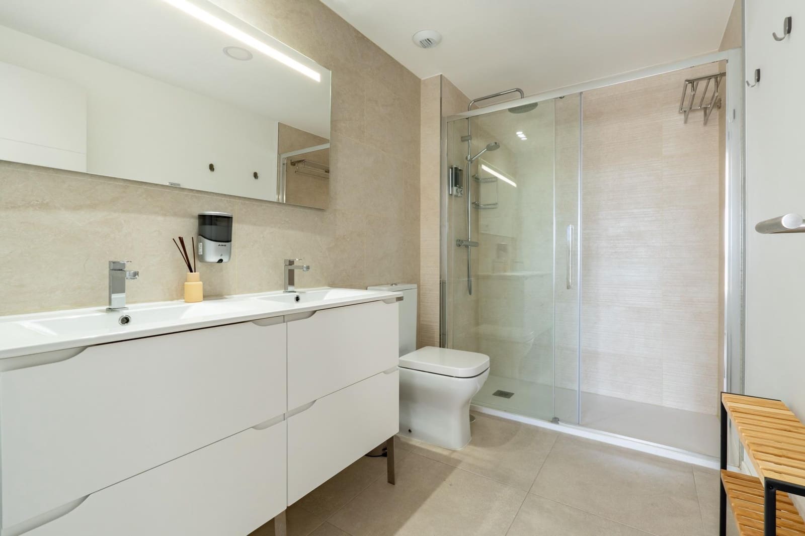 4 slaapkamer Rijtjeshuis te koop in La Cala de Mijas met zwembad garage - € 899.000 (Ref: 10078657)