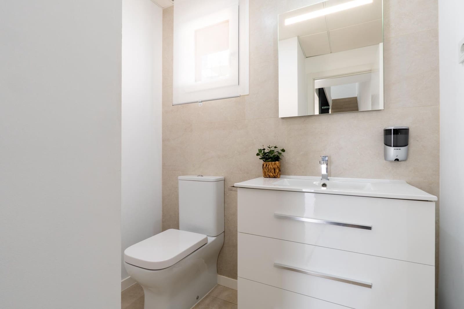 4 slaapkamer Rijtjeshuis te koop in La Cala de Mijas met zwembad garage - € 899.000 (Ref: 10078657)