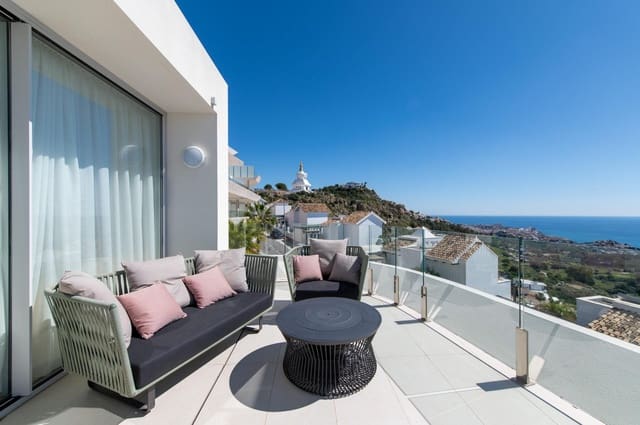 3 quarto Penthouse para venda em Benalmádena pueblo, Benalmádena com piscina garagem - 1 349 000 € (Ref: 10089839)