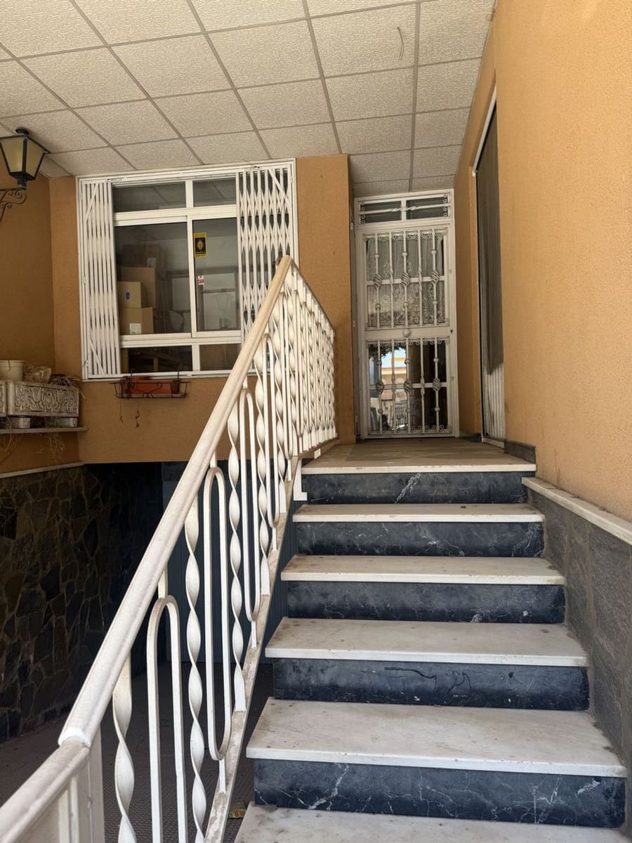 6 soverom Villa til salgs i Nijar - € 280 000 (Ref: 10072741)