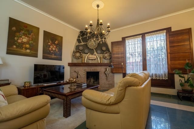 4 chambre Villa/Maison à vendre à Retamar, Almería ville avec garage - 690 000 € (Ref: 10072746)