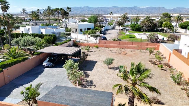 4 chambre Villa/Maison à vendre à Retamar, Almería ville avec garage - 690 000 € (Ref: 10072746)