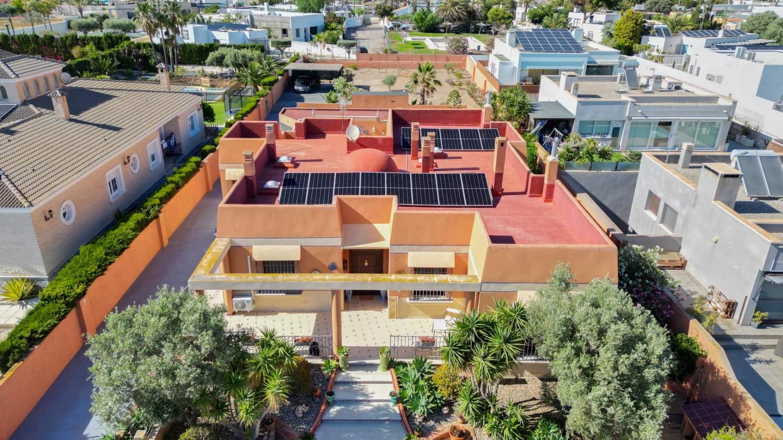 4 chambre Villa/Maison à vendre à Retamar avec garage - 690 000 € (Ref: 10072746)