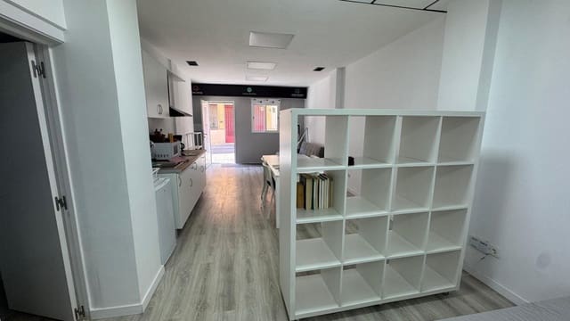 1 sovrum Lägenhet till salu i Almería stad - 87 000 € (Ref: 10072754)