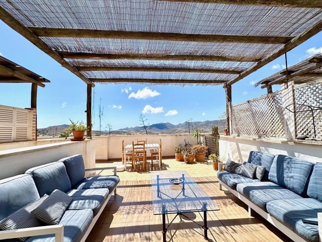 Pareado de 3 habitaciones en Níjar en venta con garaje - 320.000 € (Ref: 10072757)