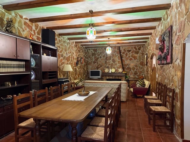 Finca/Casa Rural de 3 habitaciones en Cúllar en venta - 210.000 € (Ref: 10072765)