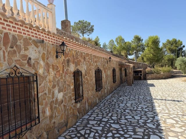 Finca/Casa Rural de 3 habitaciones en Cúllar en venta - 210.000 € (Ref: 10072765)