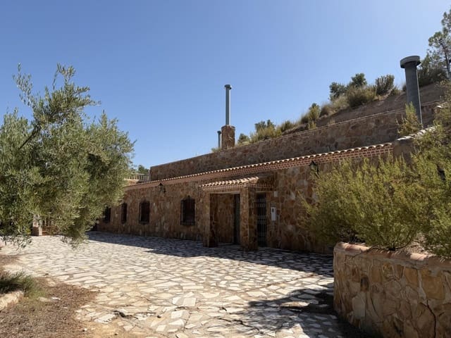 Finca/Casa Rural de 3 habitaciones en Cúllar en venta - 210.000 € (Ref: 10072765)
