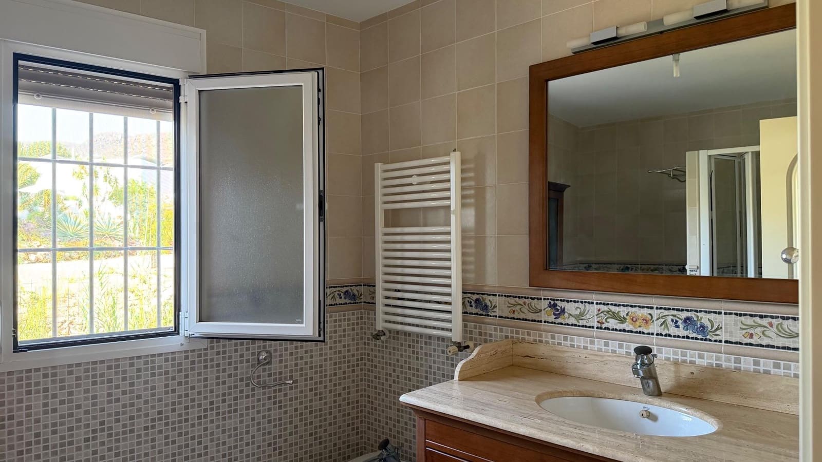 5 soverom Villa til salgs i Campohermoso - € 350 000 (Ref: 10072770)