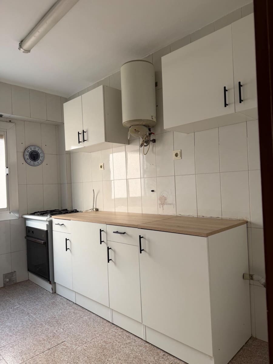 3 makuuhuone Asunto myytävänä paikassa Almeria kaupunki - 99 000 € (Ref: 10136120)