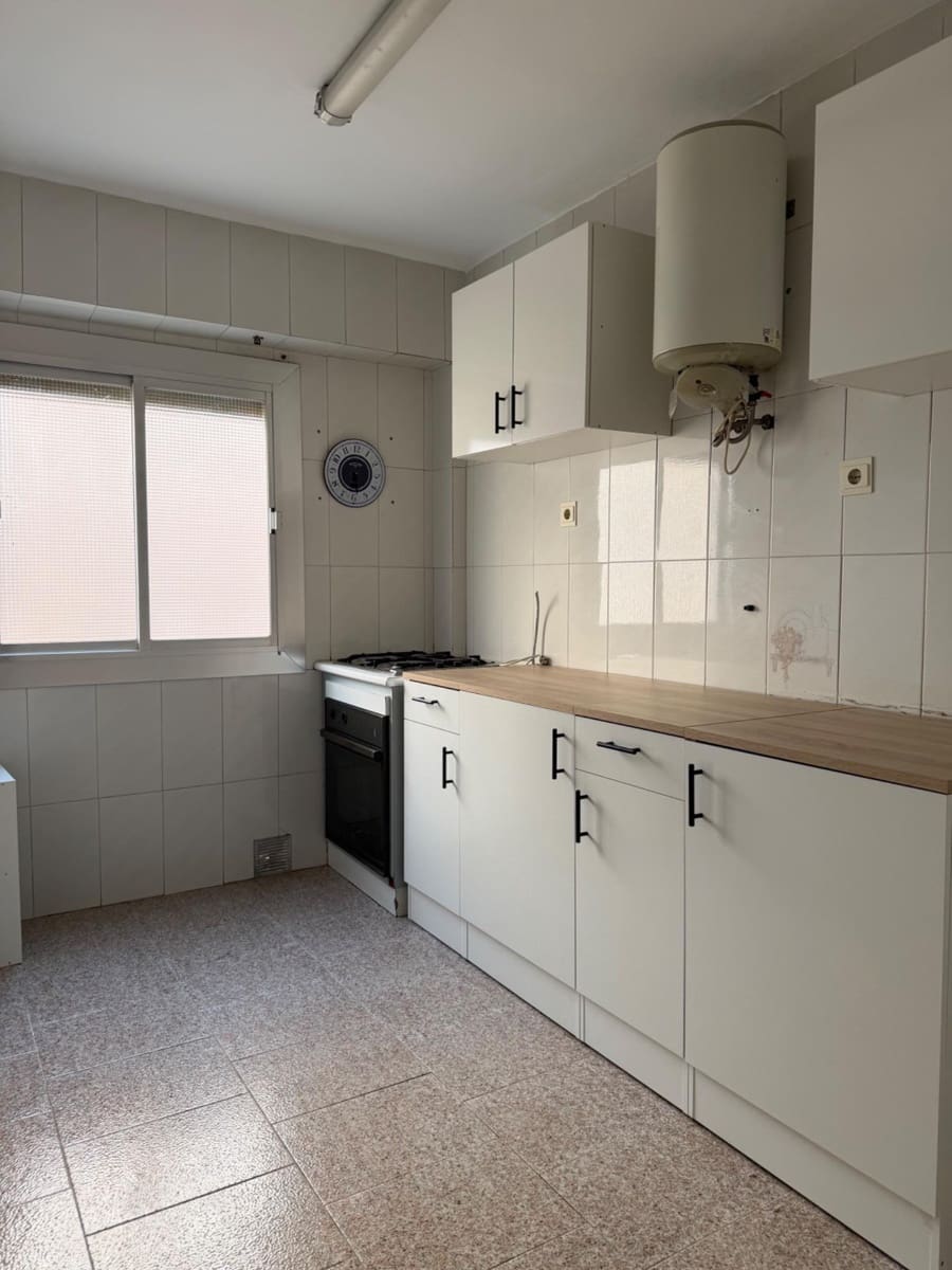 3 makuuhuone Asunto myytävänä paikassa Almeria kaupunki - 99 000 € (Ref: 10136120)