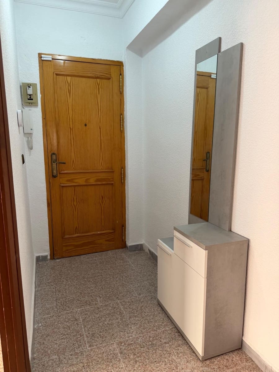 3 makuuhuone Asunto myytävänä paikassa Almeria kaupunki - 99 000 € (Ref: 10136120)