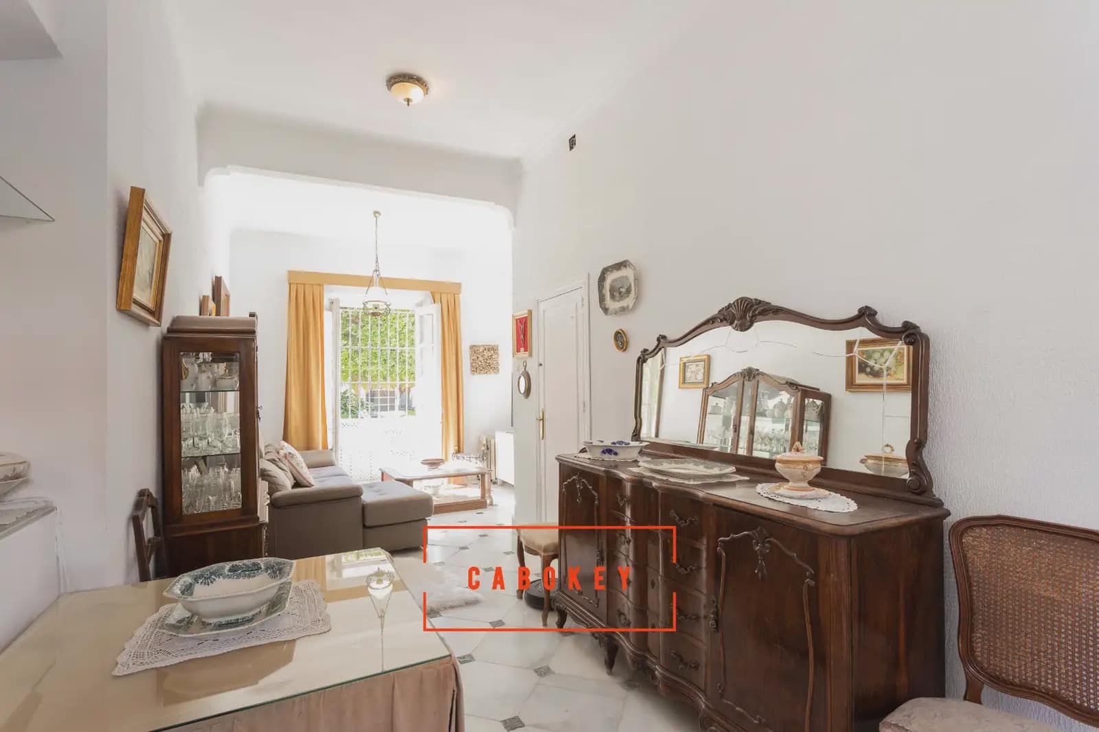 9 soveværelse Byhus til salg i Almeria by - € 665.000 (Ref: 10065312)