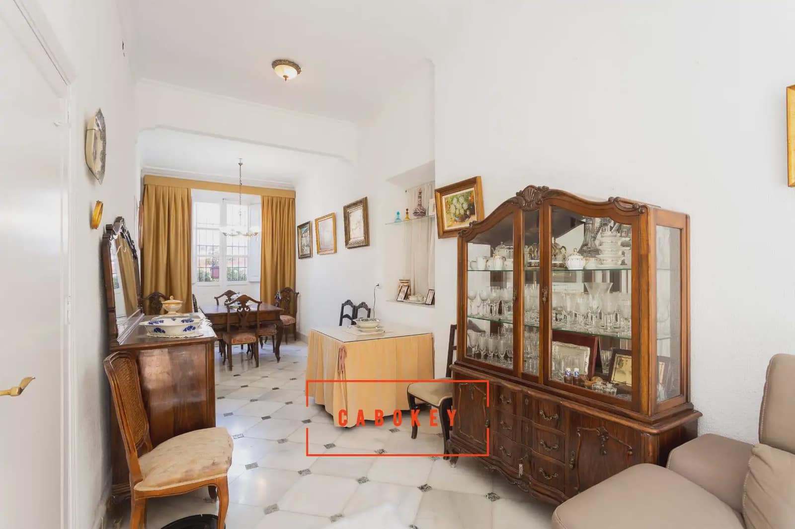 9 soveværelse Byhus til salg i Almeria by - € 665.000 (Ref: 10065312)