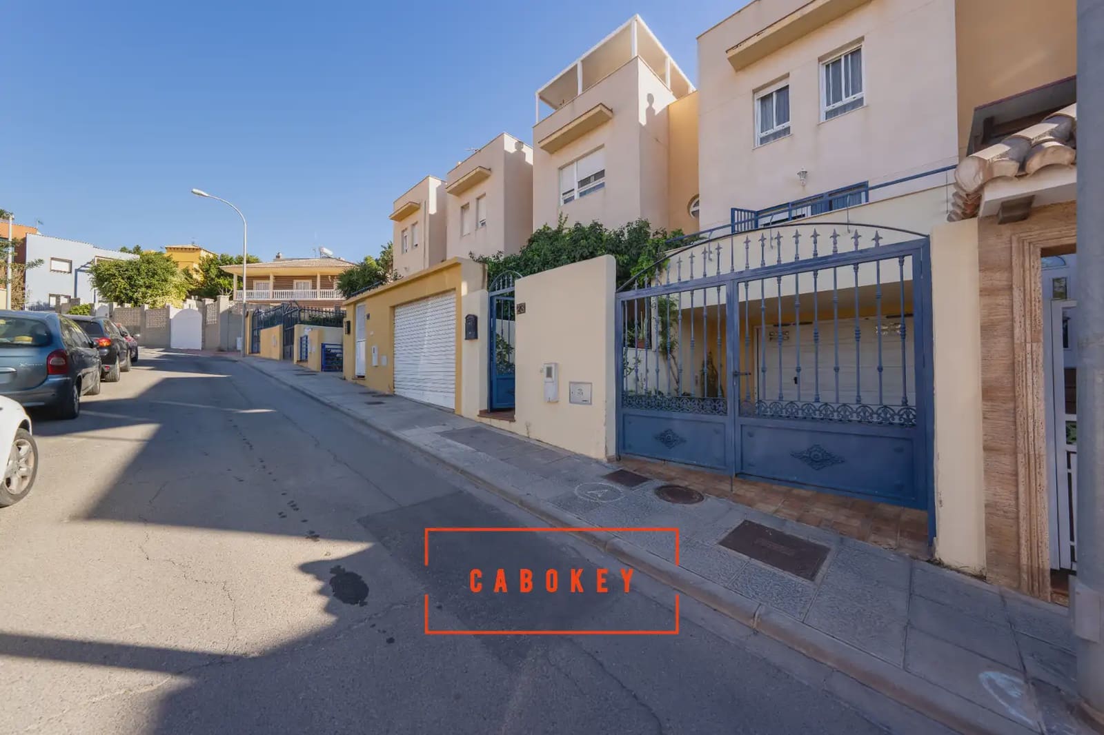 6 quarto Moradia Geminada para venda em Almeria cidade com garagem - 340 000 € (Ref: 10065321)