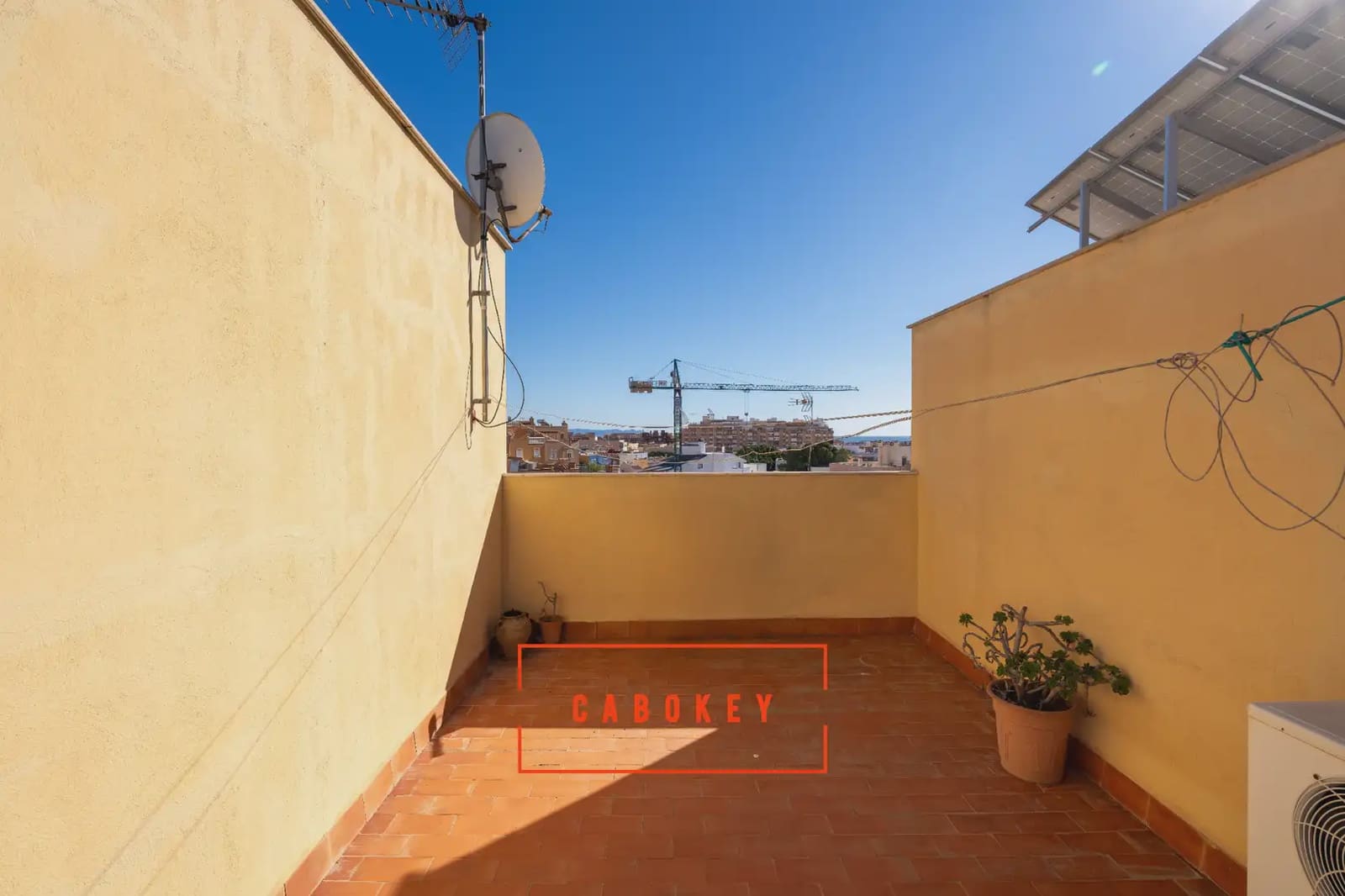 6 quarto Moradia Geminada para venda em Almeria cidade com garagem - 340 000 € (Ref: 10065321)
