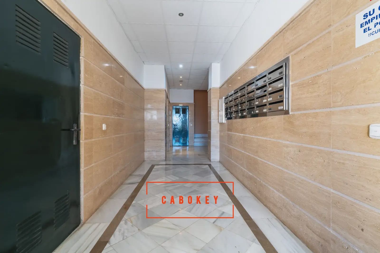 3 Zimmer Wohnung zu verkaufen in Roquetas de Mar mit Garage - 205.000 € (Ref: 10065322)