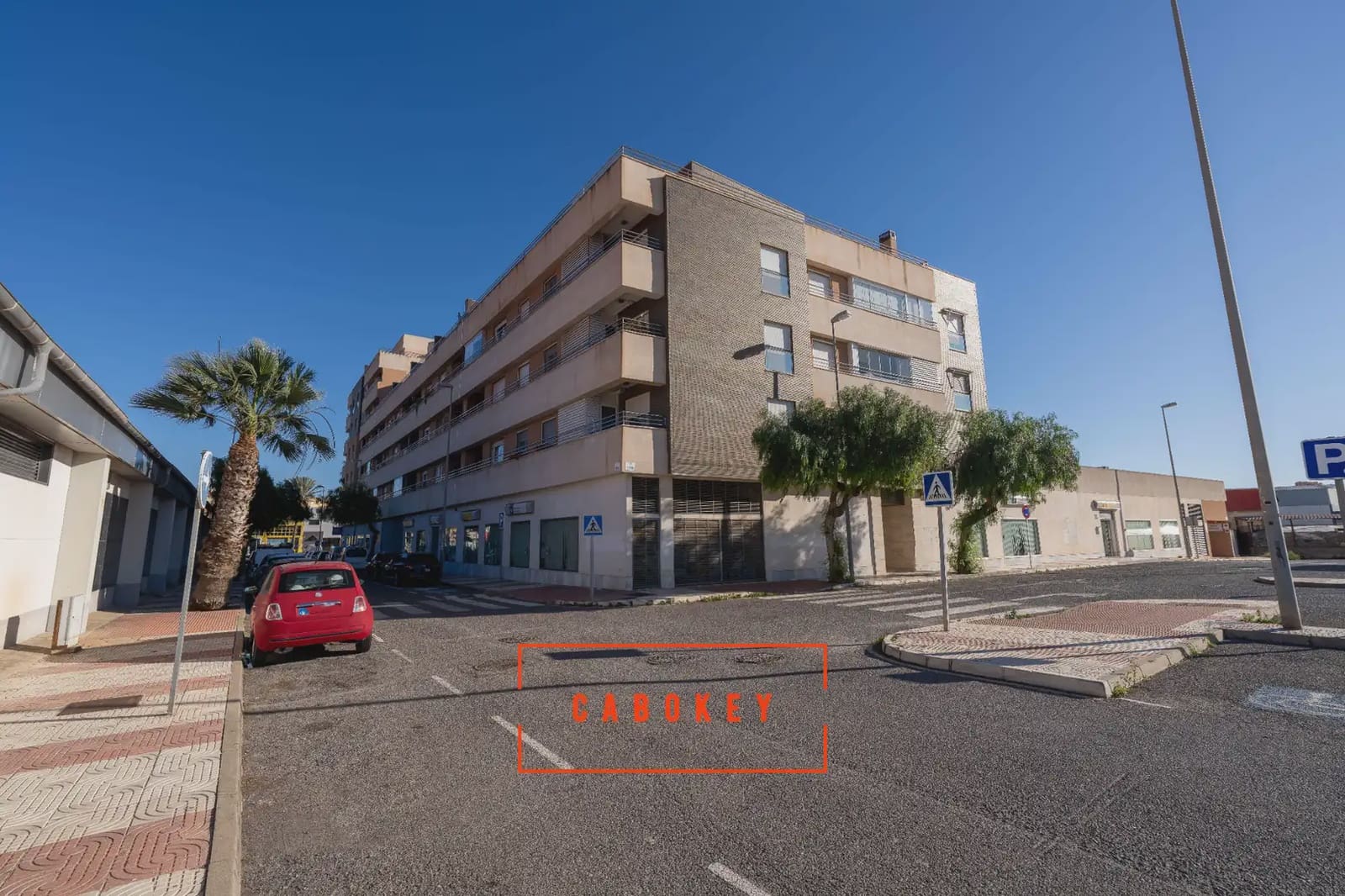 3 Zimmer Wohnung zu verkaufen in Roquetas de Mar mit Garage - 205.000 € (Ref: 10065322)
