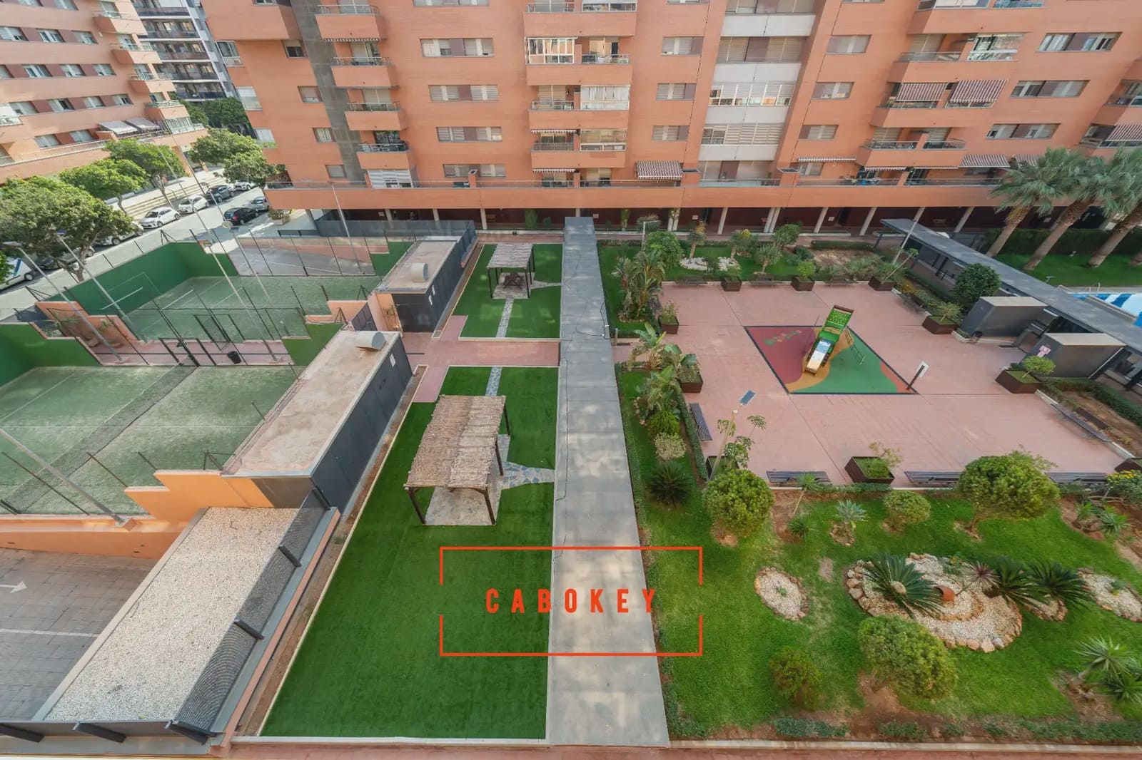3 sovrum Lägenhet till salu i Almeria stad med pool garage - 275 000 € (Ref: 10085364)