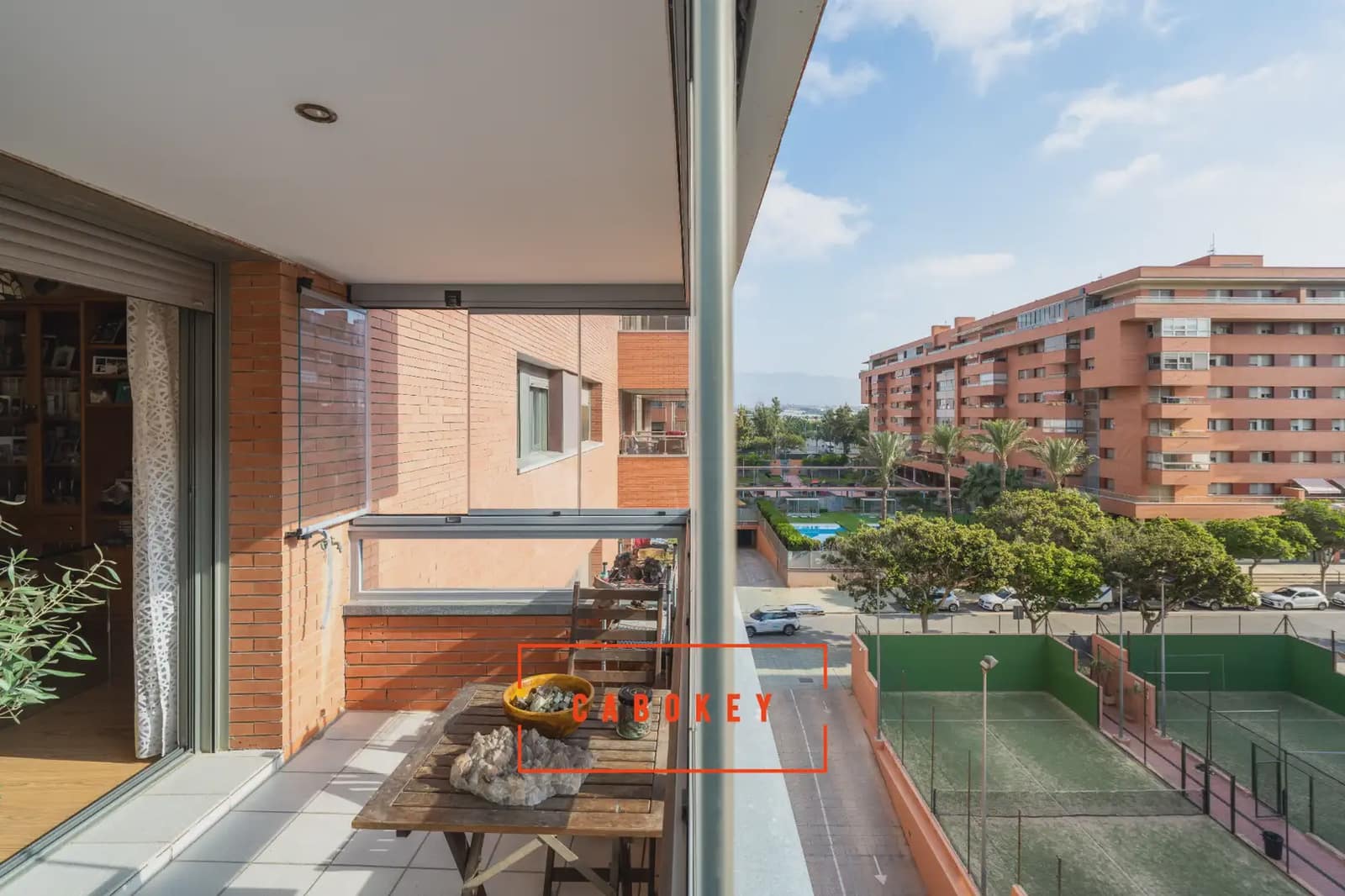 3 sovrum Lägenhet till salu i Almeria stad med pool garage - 275 000 € (Ref: 10085364)