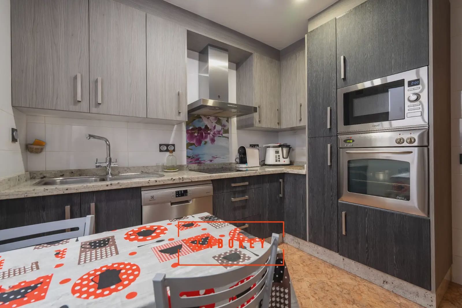 4 quarto Apartamento para venda em Almeria cidade com garagem - 180 000 € (Ref: 10120260)