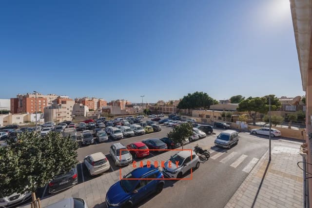 4 quarto Apartamento para venda em Los Molinos - Villa Blanca, Almeria cidade com garagem - 180 000 € (Ref: 10120260)