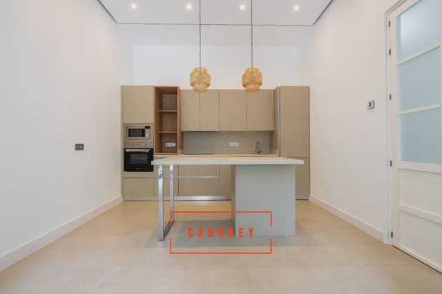 2 makuuhuone Asunto myytävänä paikassa Centro, Almería kaupunki - 685 000 € (Ref: 10148088)