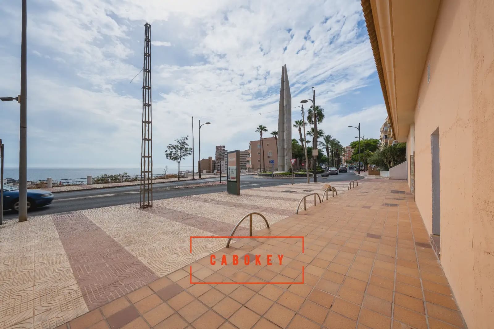 Commerciale da affittare in Roquetas de Mar - 1.900 € (Rif: 10154263)