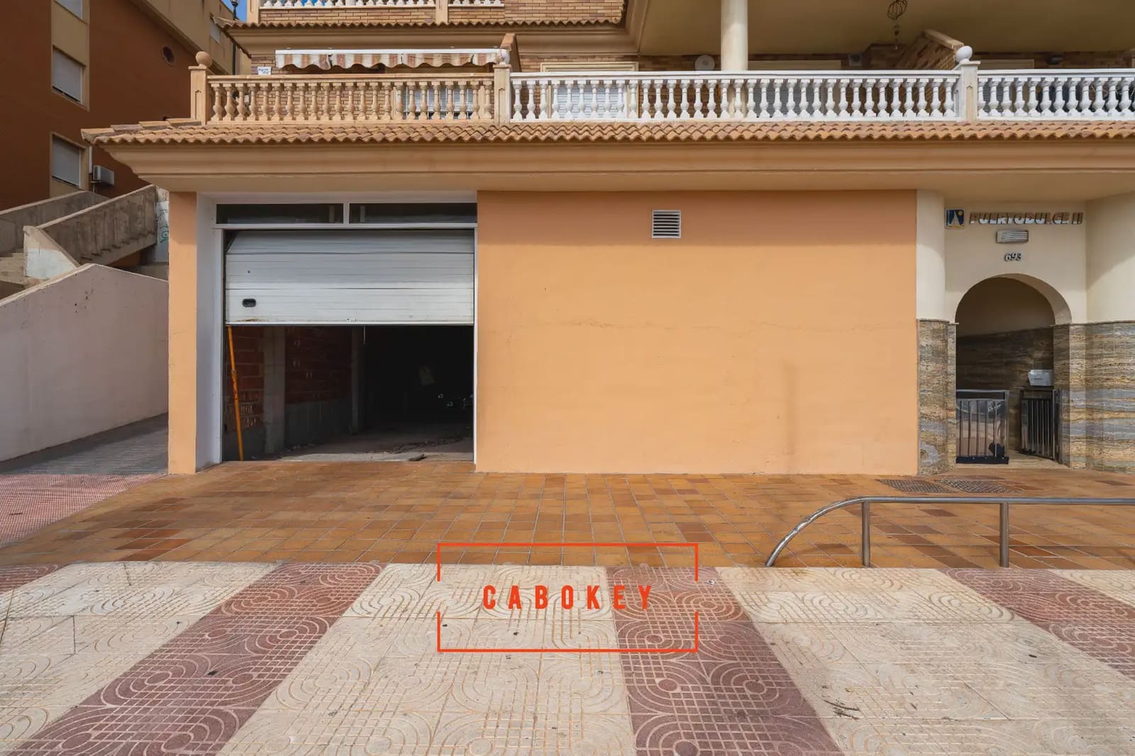 Commerciale da affittare in Roquetas de Mar - 1.900 € (Rif: 10154263)