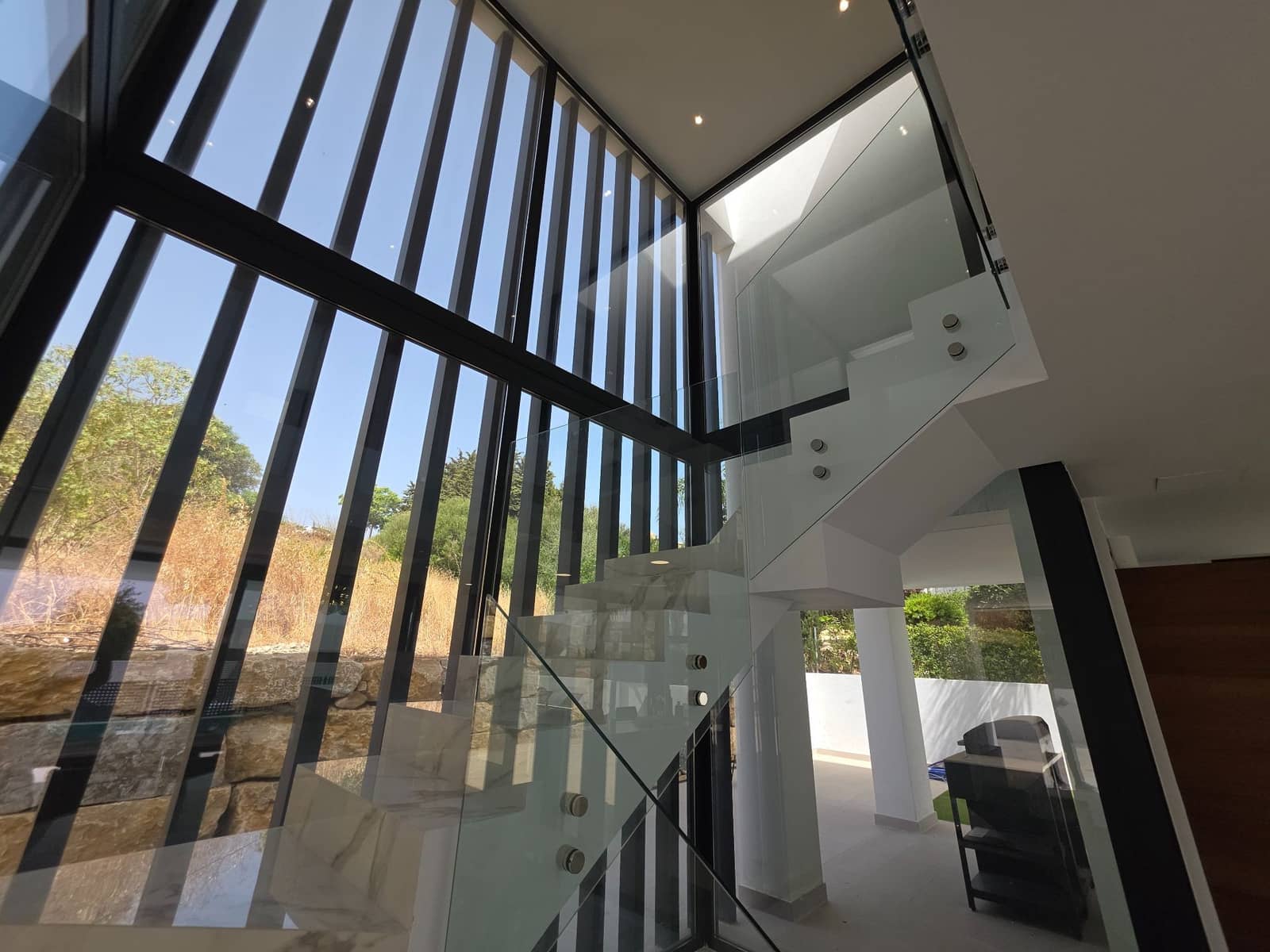 3 soveværelse Villa til salg i Estepona med swimmingpool garage - € 1.395.000 (Ref: 10103523)