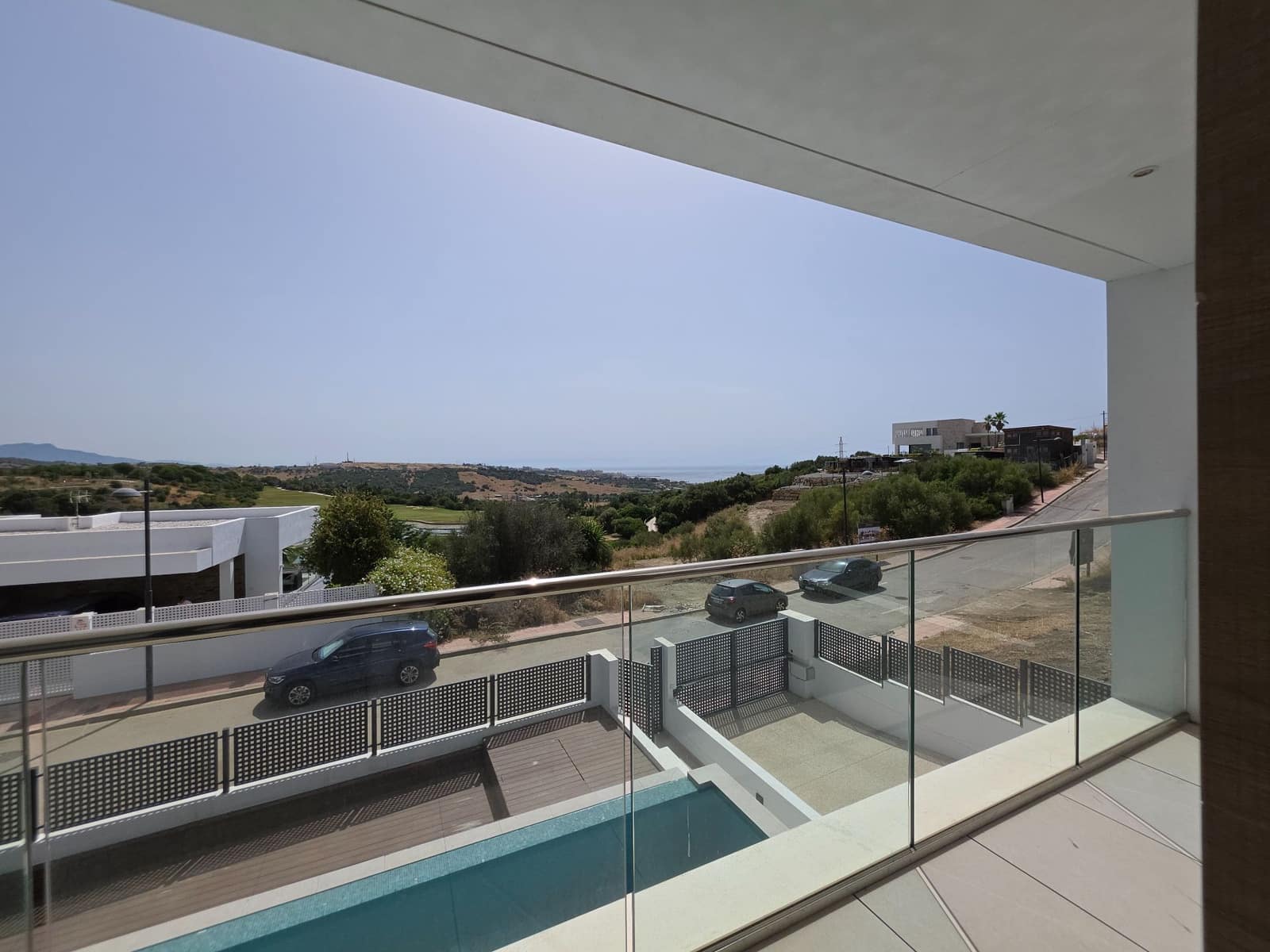 3 soveværelse Villa til salg i Estepona med swimmingpool garage - € 1.395.000 (Ref: 10103523)