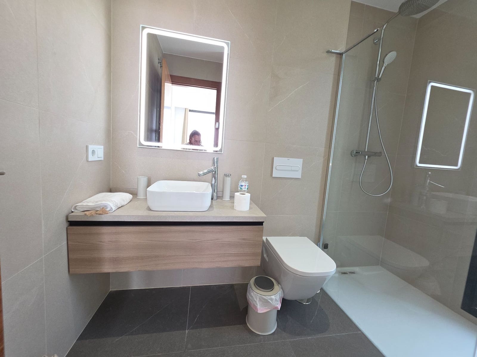 3 soveværelse Villa til salg i Estepona med swimmingpool garage - € 1.395.000 (Ref: 10103523)