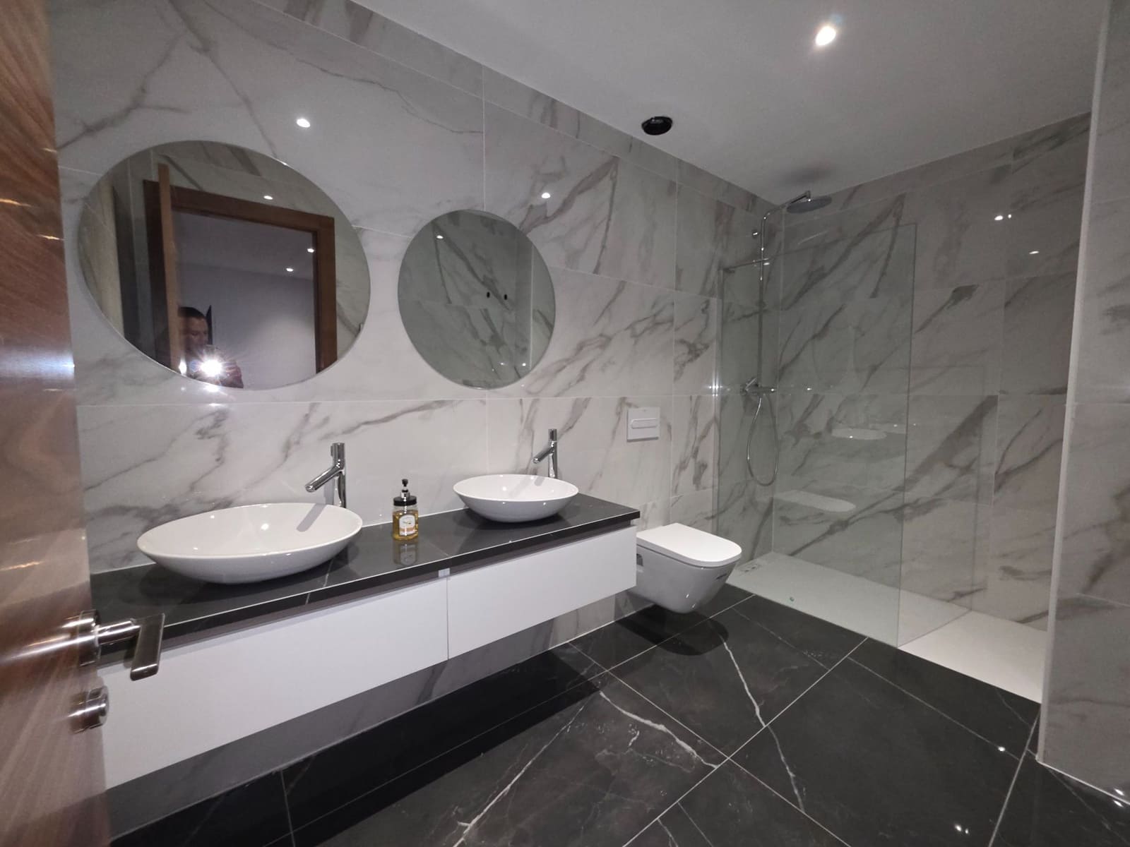 3 soveværelse Villa til salg i Estepona med swimmingpool garage - € 1.395.000 (Ref: 10103523)
