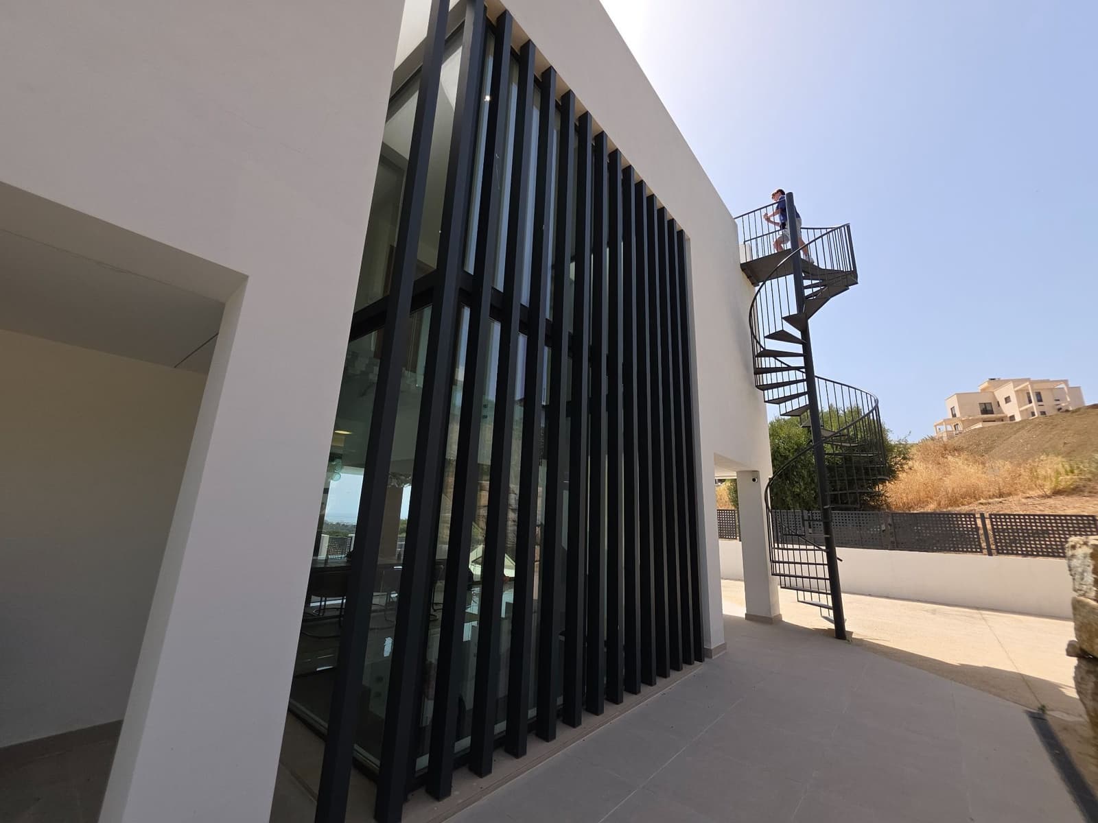 3 soveværelse Villa til salg i Estepona med swimmingpool garage - € 1.395.000 (Ref: 10103523)