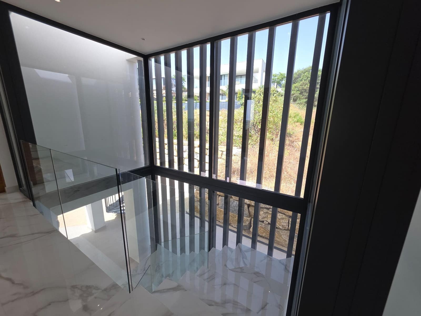 3 soveværelse Villa til salg i Estepona med swimmingpool garage - € 1.395.000 (Ref: 10103523)