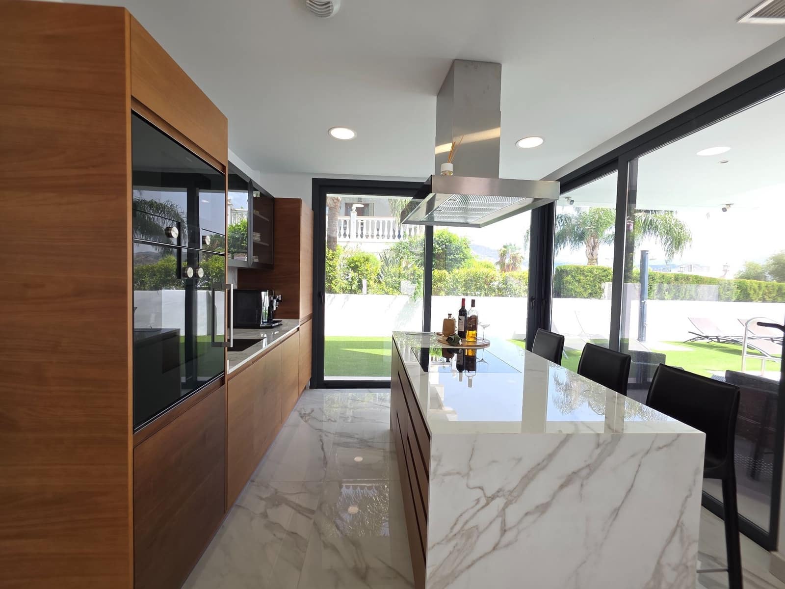 3 soveværelse Villa til salg i Estepona med swimmingpool garage - € 1.395.000 (Ref: 10103523)
