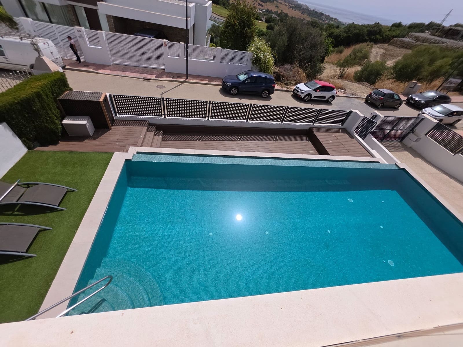 3 soveværelse Villa til salg i Estepona med swimmingpool garage - € 1.395.000 (Ref: 10103523)