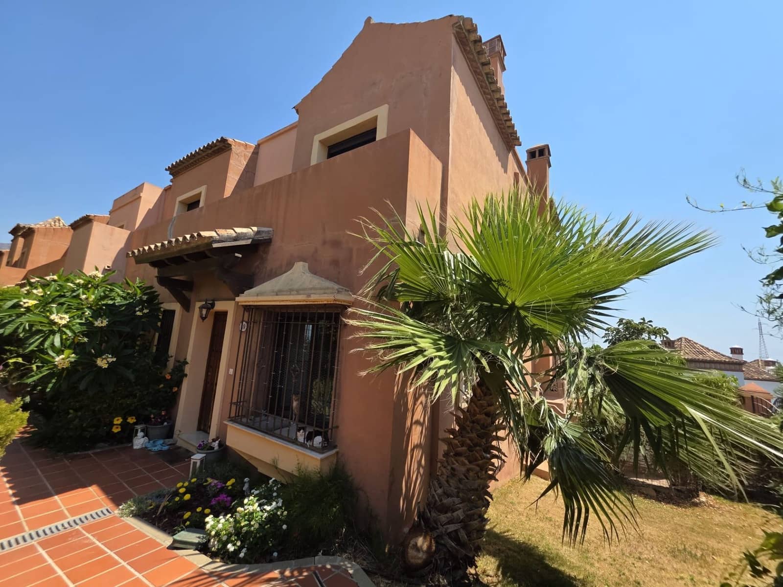 3 soverom Kjedet enebolig til salgs i Estepona med svømmebasseng garasje - € 468 000 (Ref: 10103524)