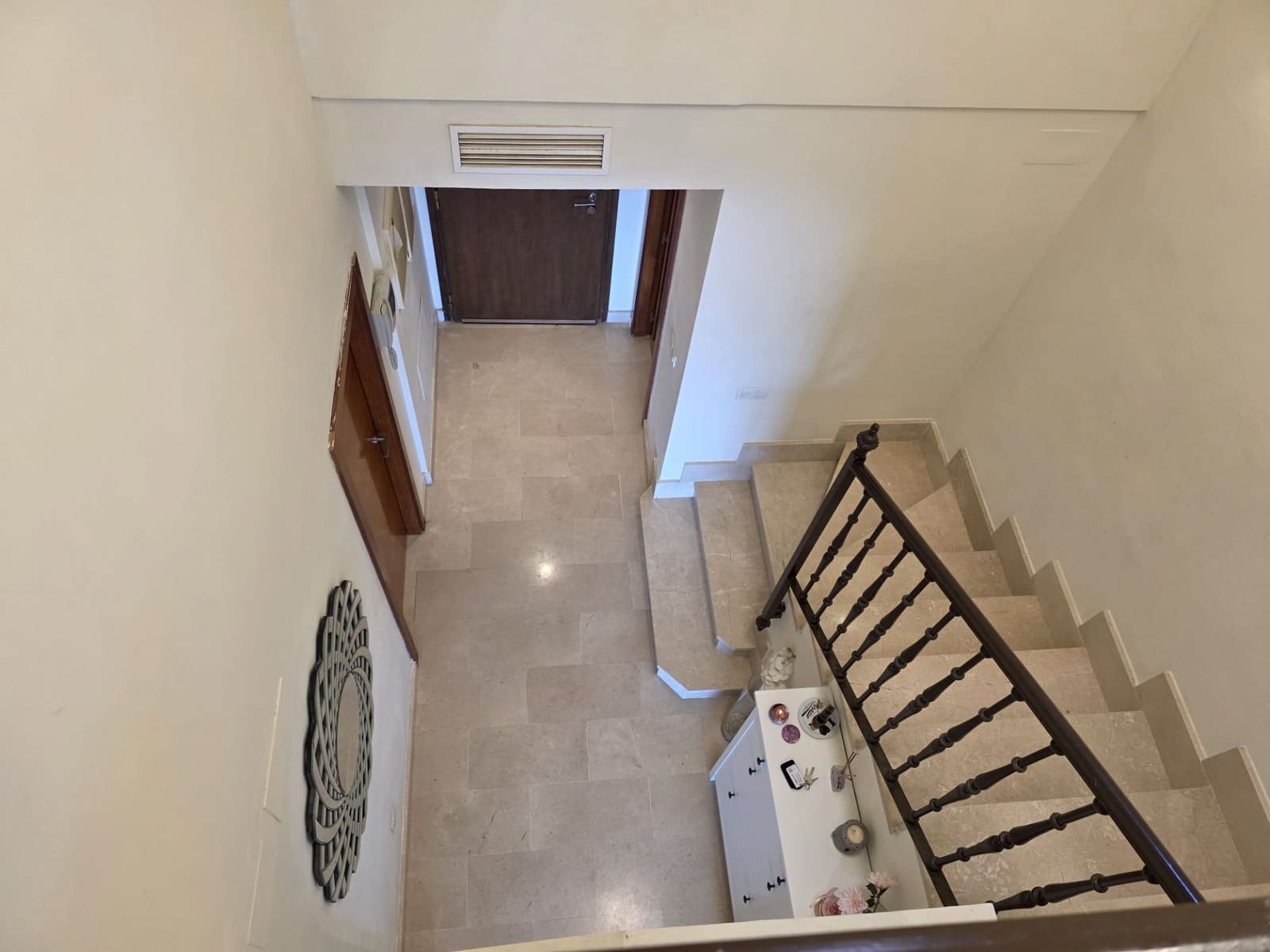 3 soverom Kjedet enebolig til salgs i Estepona med svømmebasseng garasje - € 468 000 (Ref: 10103524)