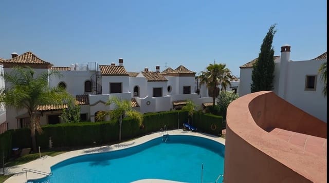 3 soverom Kjedet enebolig til salgs i Valle Romano Golf, Estepona med svømmebasseng garasje - € 468 000 (Ref: 10103524)