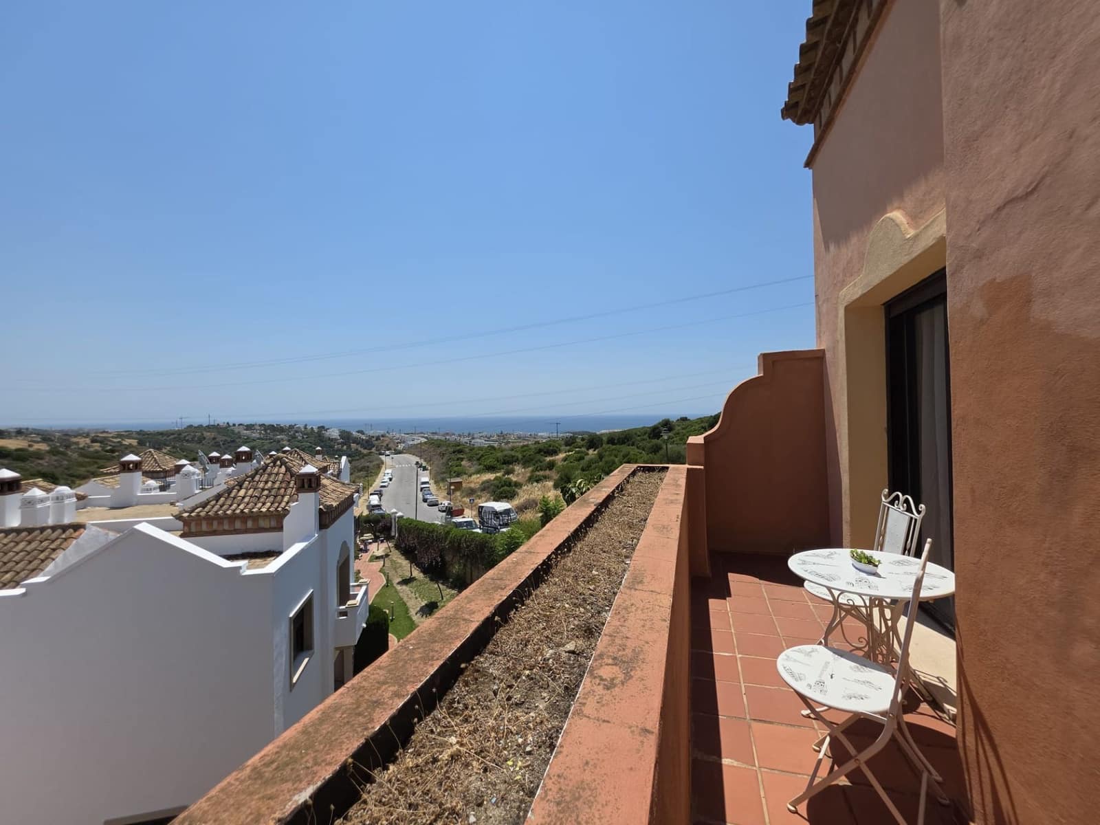 3 soverom Kjedet enebolig til salgs i Estepona med svømmebasseng garasje - € 468 000 (Ref: 10103524)