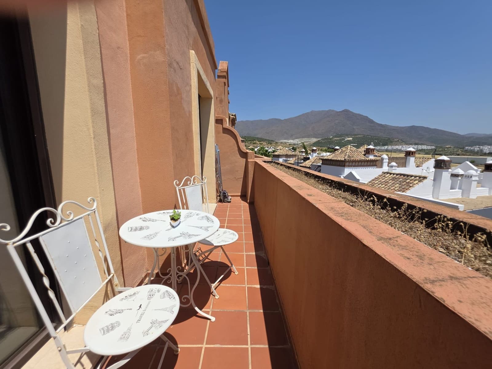 3 soverom Kjedet enebolig til salgs i Estepona med svømmebasseng garasje - € 468 000 (Ref: 10103524)