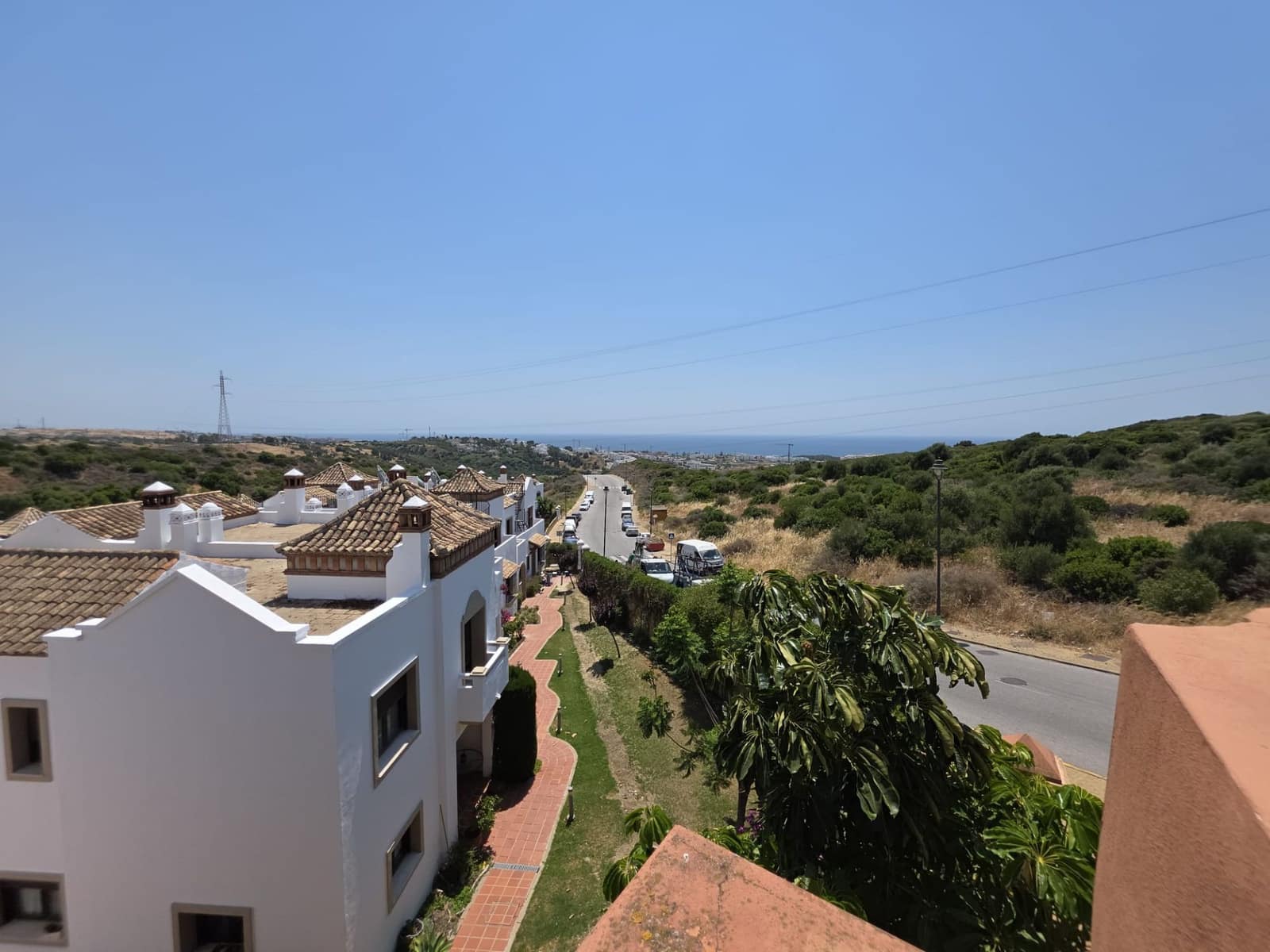 3 soverom Kjedet enebolig til salgs i Estepona med svømmebasseng garasje - € 468 000 (Ref: 10103524)