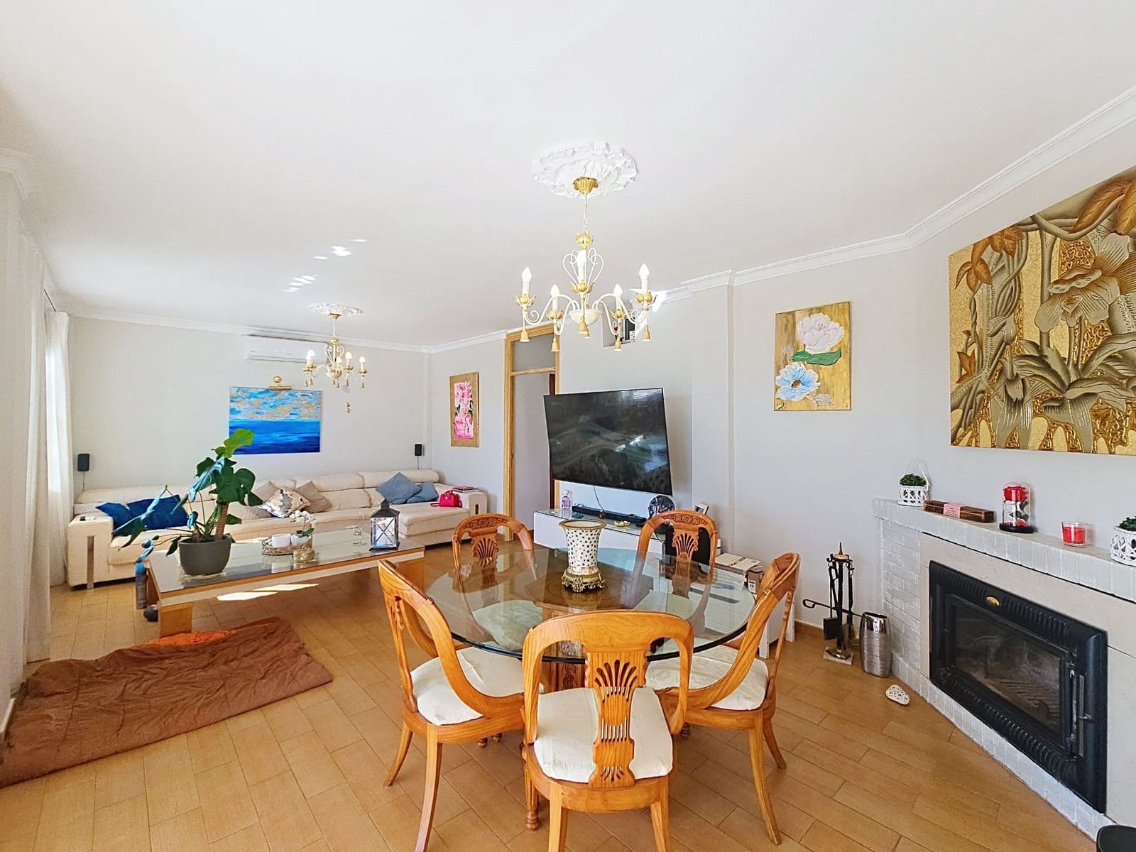 3 bedroom Villa for sale in Estepona with pool garage - € 1,050,000 (Ref: 10103526)